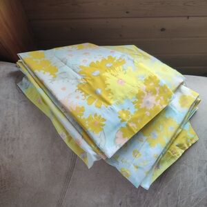 Vintage 70s Bed Sheets Fruit of the Loom Twin Floral Flower Power Yellow Orange